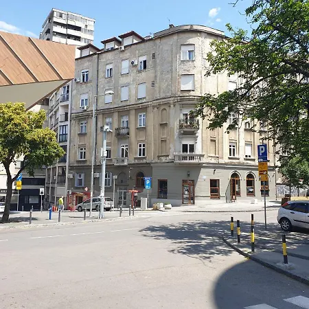 Z&n Luxury - Center